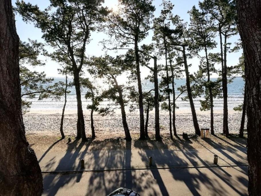 Face A La Mer Фуенан Екстериор снимка